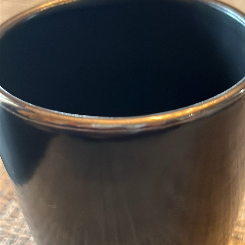 Coffee/tea mug black with gold trim on the top made by Thyme & Tadle - Picture 5 of 7